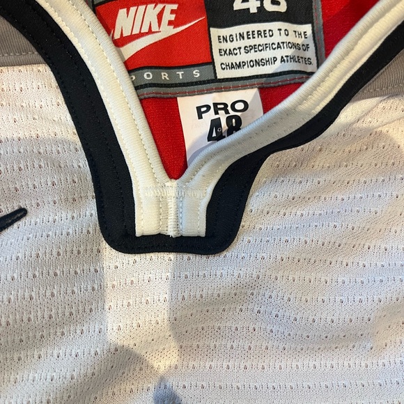 On-Ice AUTHENTIC Nike IIHF Team Canada 1998 White Olympic Hockey Jersey Size 48 - Picture 5 of 8